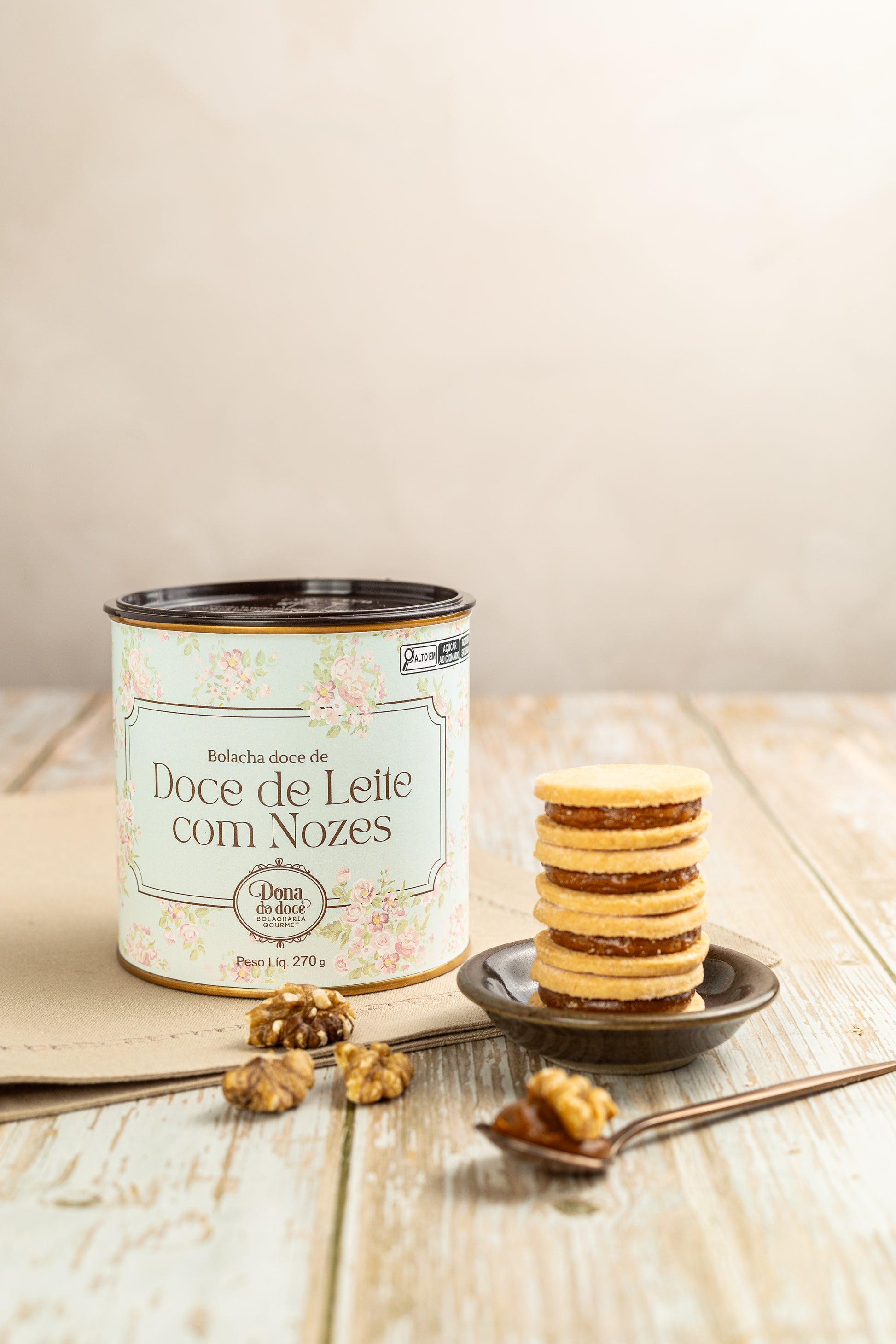 Bolacha de Doce de Leite com Nozes Lata Pequena